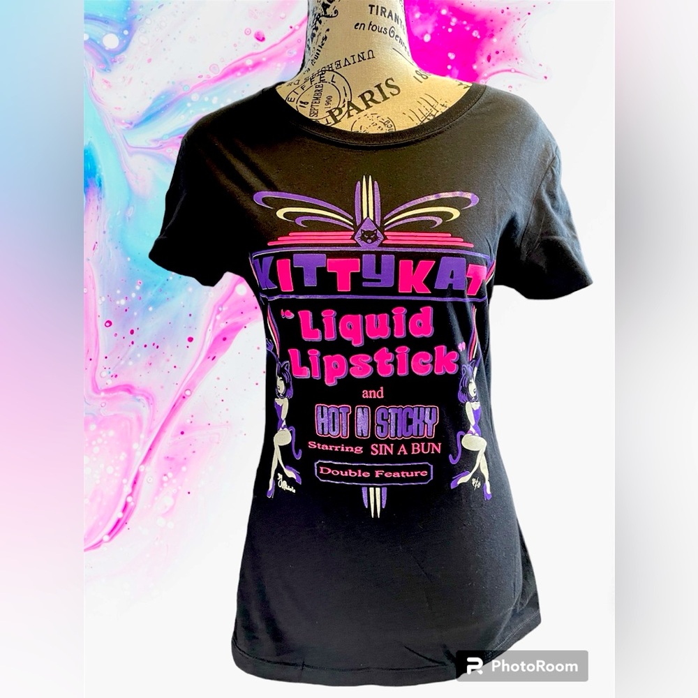 🔥 Pinky Star “Kitty Kat” graphic t-shirt 🔥